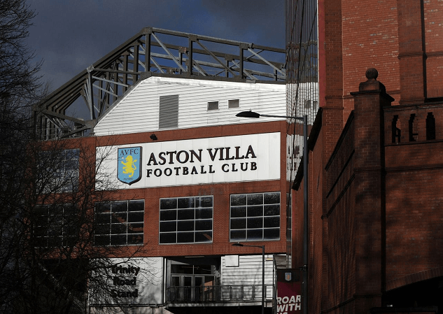 图片报：西蒙斯因抱怨颈痛缺席昨日合练，很可能缺战今日比赛